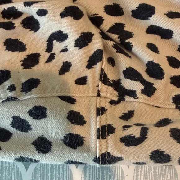 EUCChico's Tan and Black Animal Print So Sliimming jeans Chicos sz 3T (IS 16-18) - Picture 4 of 9